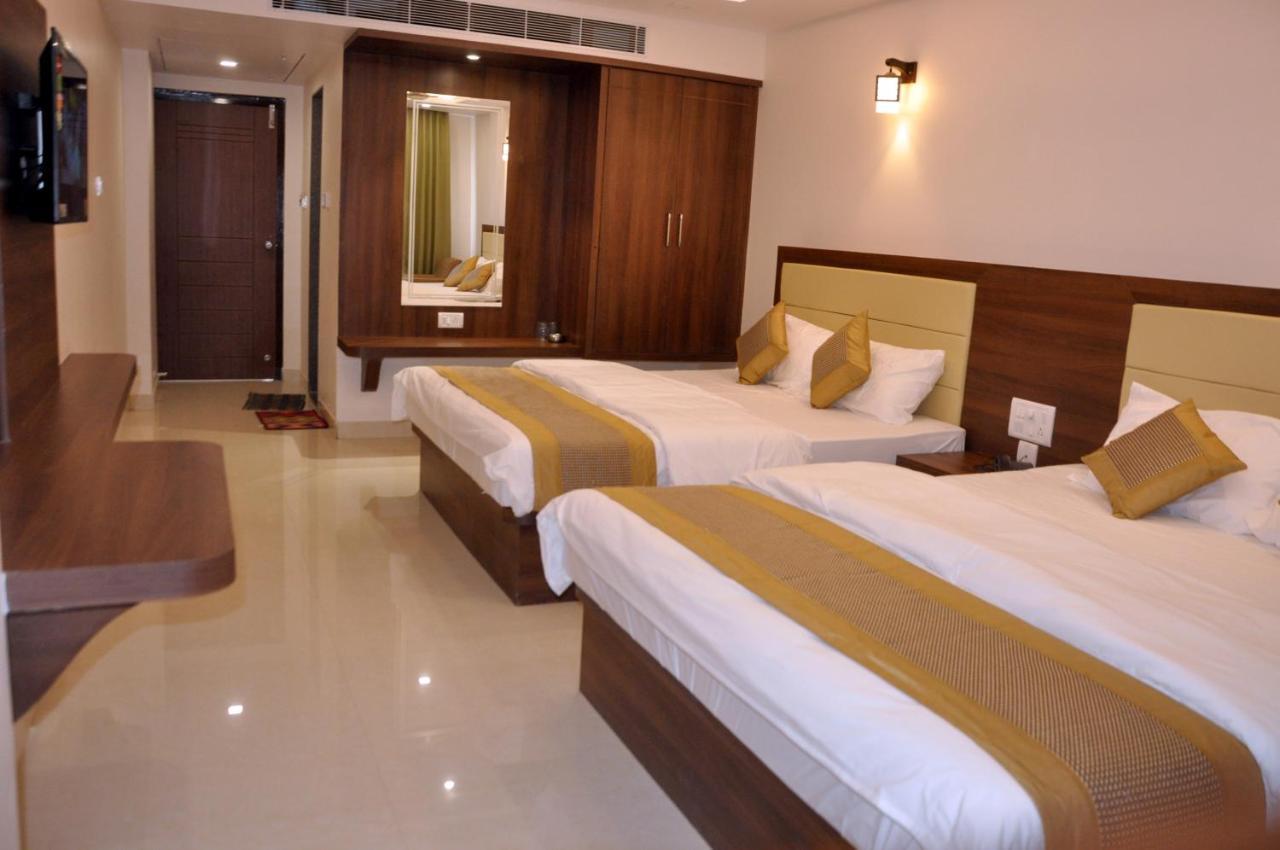 Hotel Ambika International Byndoor Bainduru Exterior photo