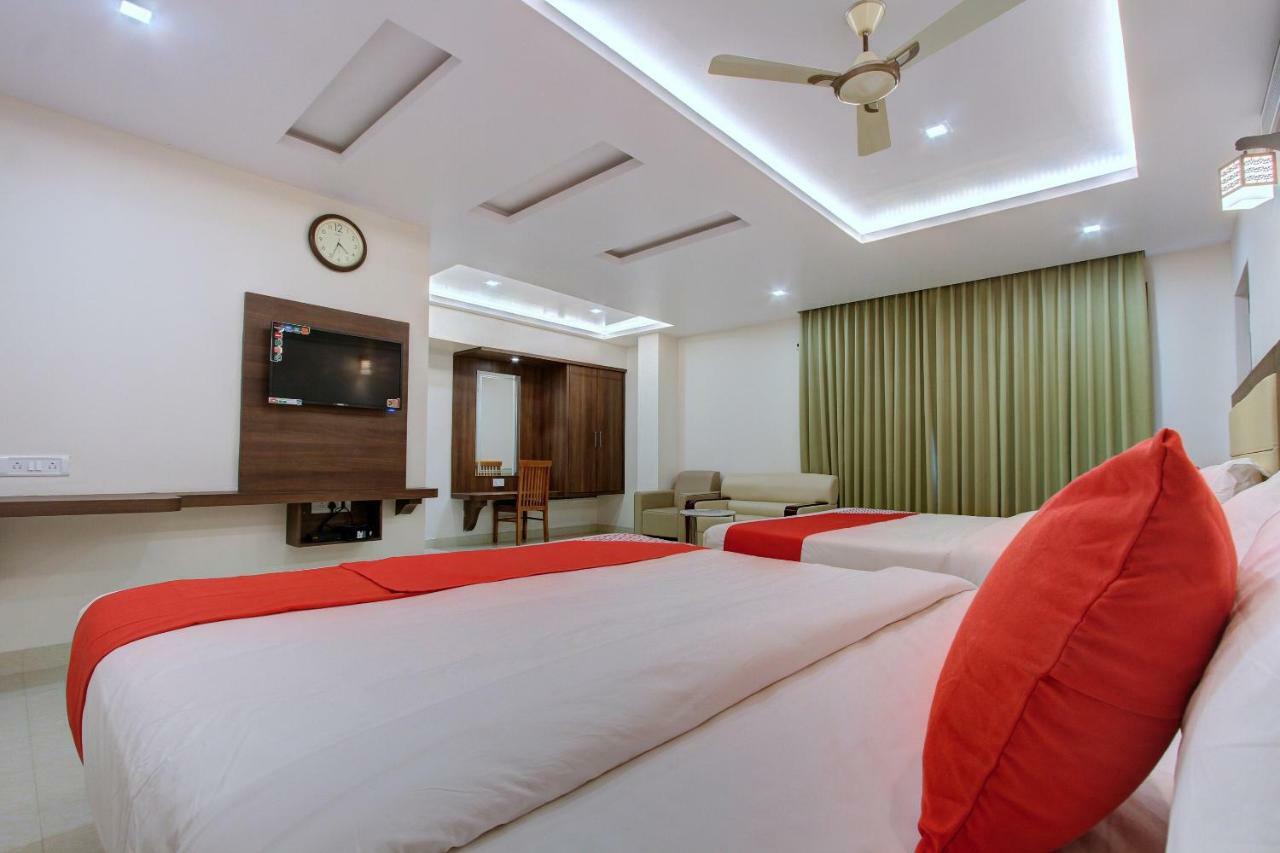 Hotel Ambika International Byndoor Bainduru Exterior photo